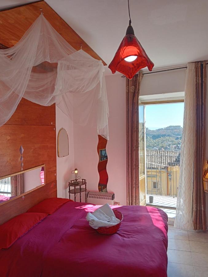 Casa Vacanze Il Girasole Caltagirone Exteriör bild