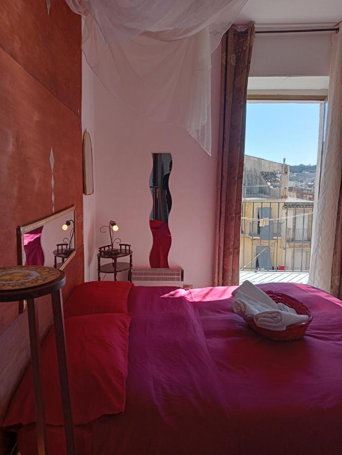 Casa Vacanze Il Girasole Caltagirone Exteriör bild
